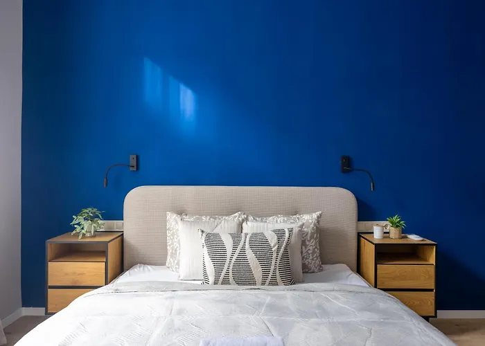 Luxe & Charm Grand With 3bedrm, 3bathrm *