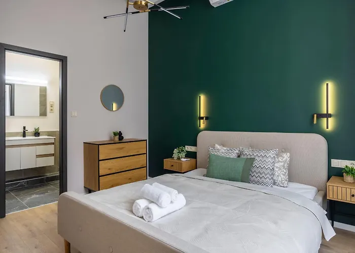 Апартаменты Luxe & Charm Grand With 3bedrm, 3bathrm *