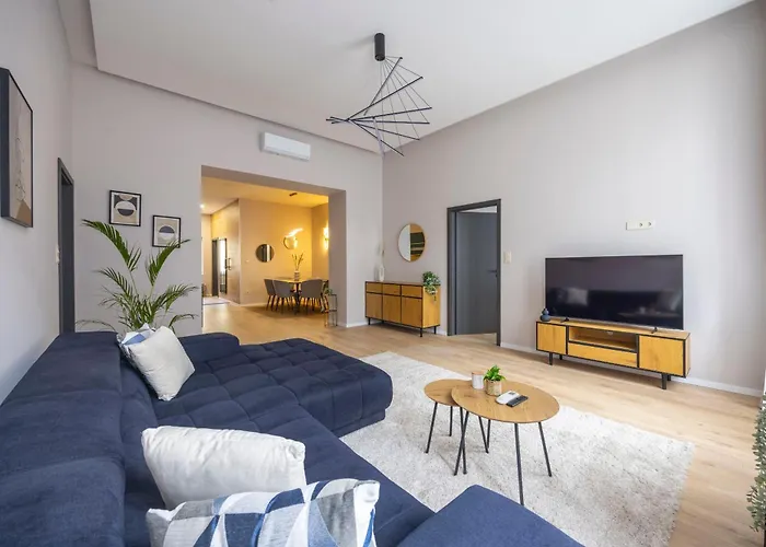 Апартаменты Luxe & Charm Grand With 3bedrm, 3bathrm *