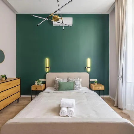 Apartment Luxe & Charm Grand With 3bedrm, 3bathrm *