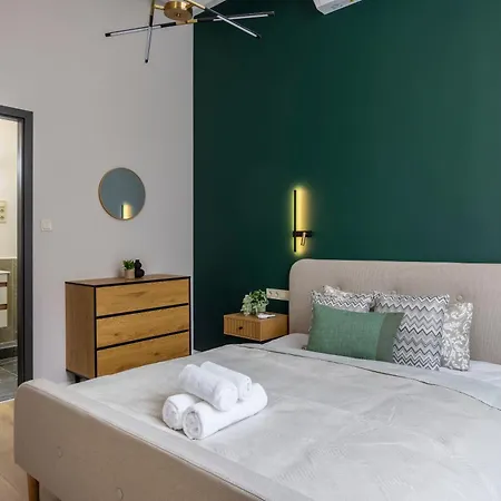 Apartment Luxe & Charm Grand With 3bedrm, 3bathrm *